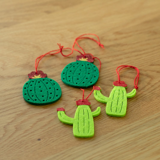 4x Hängedeko Kaktus Frucht 5x6 cm